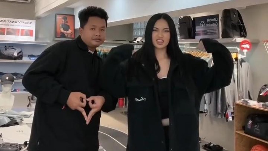 Rugi Rp200 Juta Tertipu Jual Beli Mobil, Dustin Tiffani Ungkap Ciri Pelaku dan Dukungan Istri