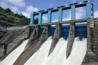 Waduk Koto Panjang Lepaskan Air, Masyarakat Hilir Diminta Tetap Waspada