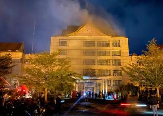 Gedung Kantor Bupati Inhil Terbakar, Pemkab Pastikan Pelayanan Tetap Berjalan
