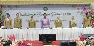 Universitas Riau Kukuhkan 48 Dokter Baru di Yudisium dan Sumpah Dokter ke-73