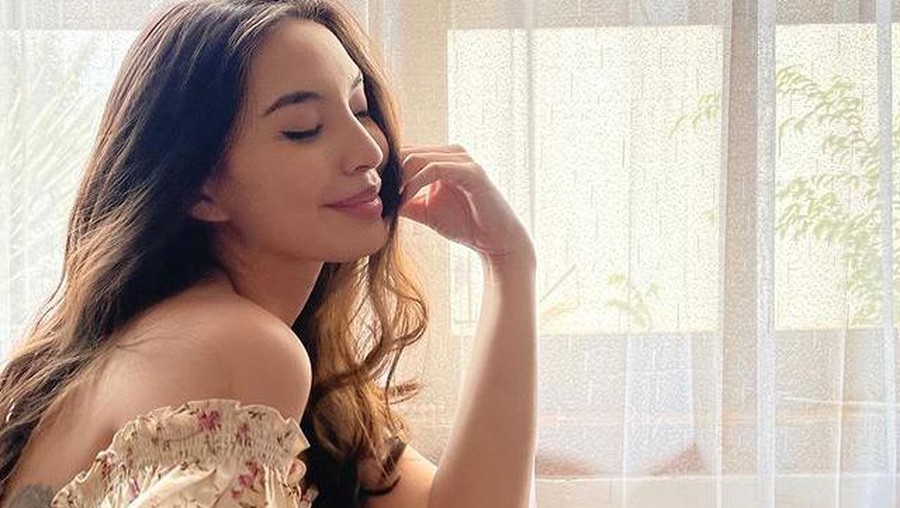 Dituding Jual Manohara Demi Apartemen, Ibunda Tegaskan Tinggal di Kosan