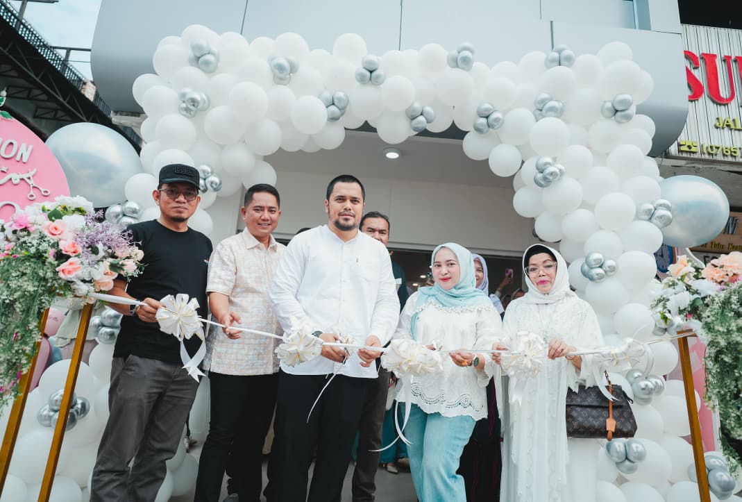 Schon Shop Dumai Resmikan Gerai Baru, Tawarkan Promo Ramadan Berhadiah Motor Listrik