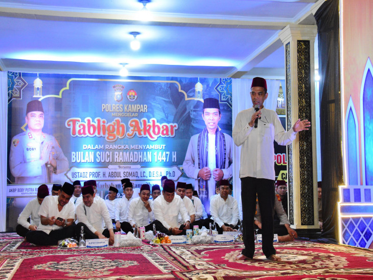 Pj Sekda Kampar Hadiri Tabligh Akbar Polres Kampar Bersama Kapolda Riau dan Ustaz Abdul Somad