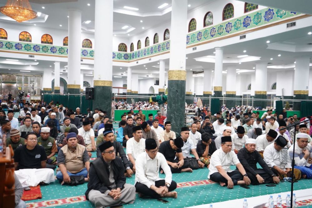 Malam Perdana Ramadan, Masjid Raya Annur Dipenuhi Ratusan Jemaah