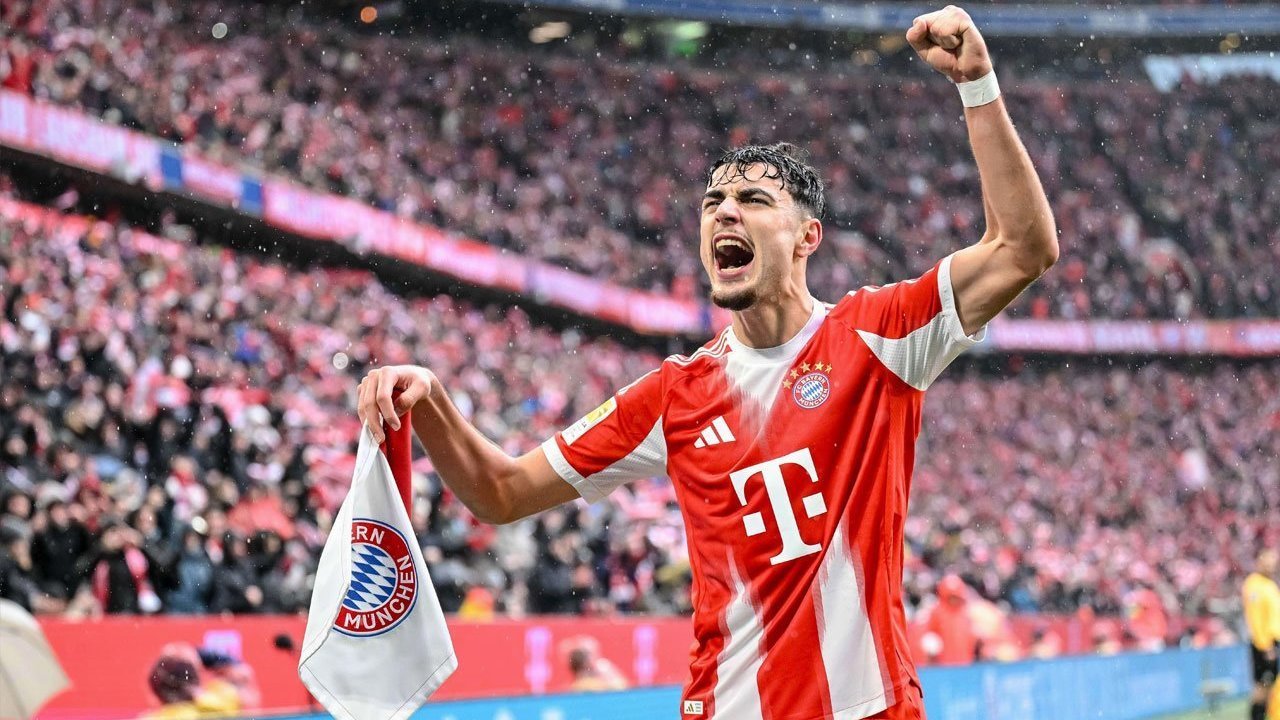 Bayern Munchen Bertahan dari Tekanan, Eintracht Frankfurt Takluk 3-2