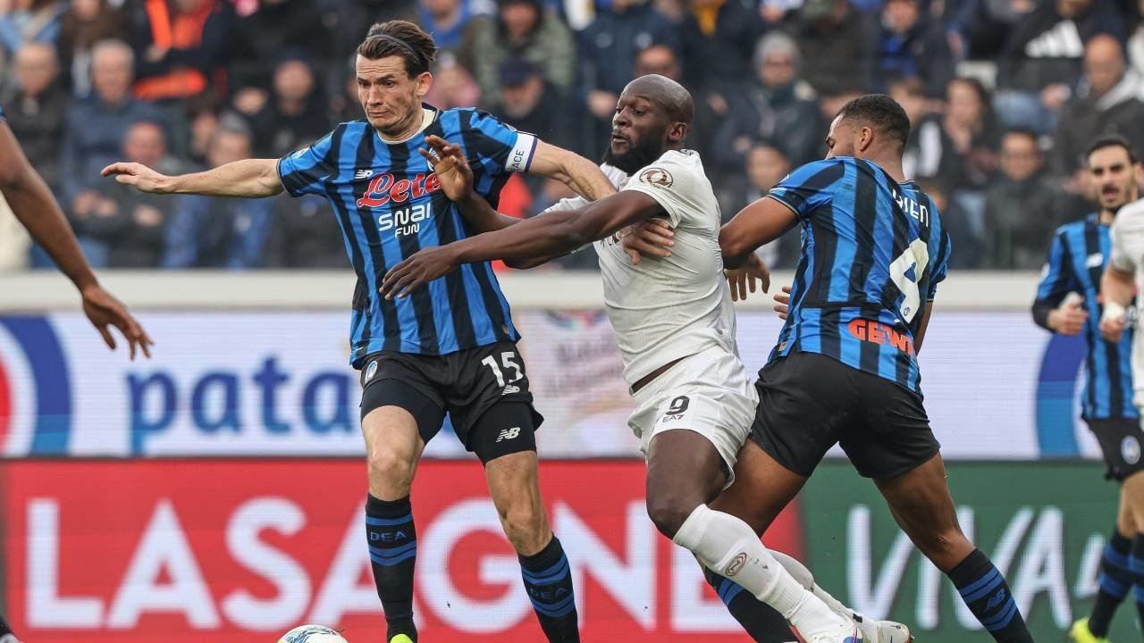Atalanta Comeback di Gewiss, Napoli Tumbang 2-1