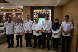 Kakanwil Kemenkum Riau Audiensi dengan Plt Gubernur Bahas Optimalisasi Layanan Hukum