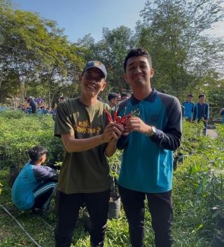 MAN Insan Cendekia Siak Gelar Panen Raya Melati Kepang, Perkuat Ekoteologi dan Ketahanan Pangan