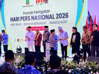 Peduli dan Konsisten Bangun Olahraga, Wali Kota Pekanbaru Raih SIWO PWI Award di Puncak HPN 2026