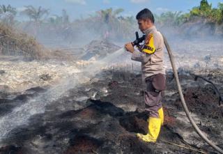 Riau Tetapkan Siaga Darurat Karhutla Mulai 13 Februari hingga 30 November 2026