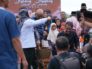 Mandi Belimau Meriahkan Petang Megang, Warga Siak Sambut Ramadan dengan Tradisi Leluhur