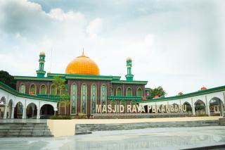 Ramadan 1447 H, Imam Asal Yaman Pimpin Tarawih Sebulan Penuh di Masjid Raya Senapelan