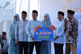 Safari Ramadan di Kulim, Walikota Serahkan Bantuan Rp100 Juta untuk Pembangunan Masjid