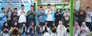 Sekda Kuansing Hadiri Buka Puasa Bersama Santri Miftahul Khairiyah dan Srikandi Merah Putih