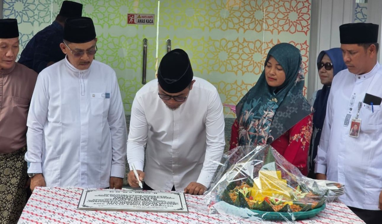 Bupati Pelalawan Resmikan Masjid Hasan Fatimah Ali Rozikin di Desa Terantang Manuk