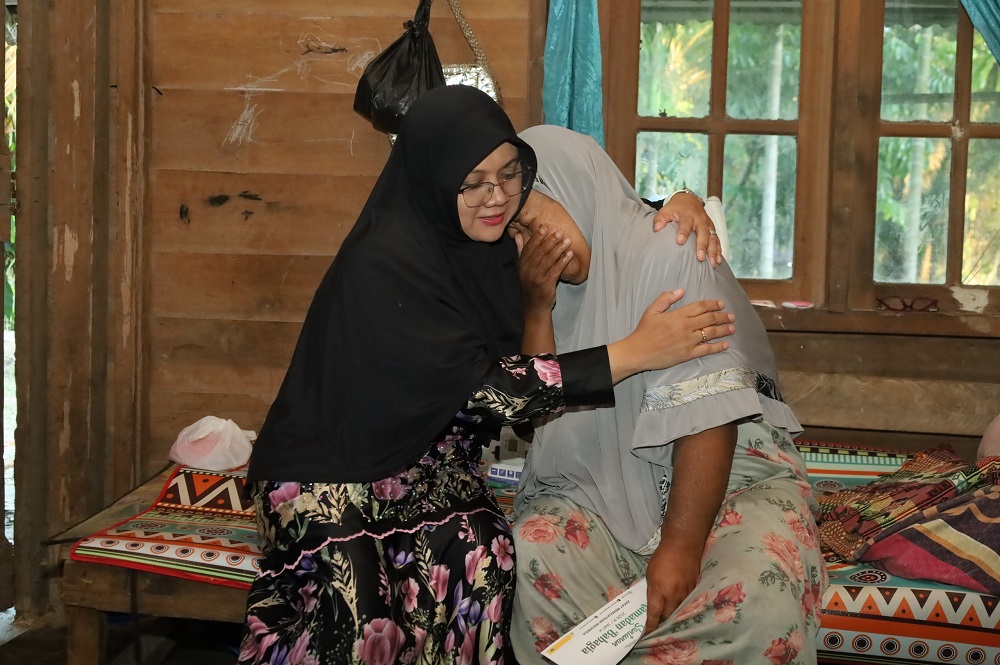 Guru Ngaji hingga Penggali Kubur di Siak Terima Santunan Ramadan, Total Rp2,7 Miliar