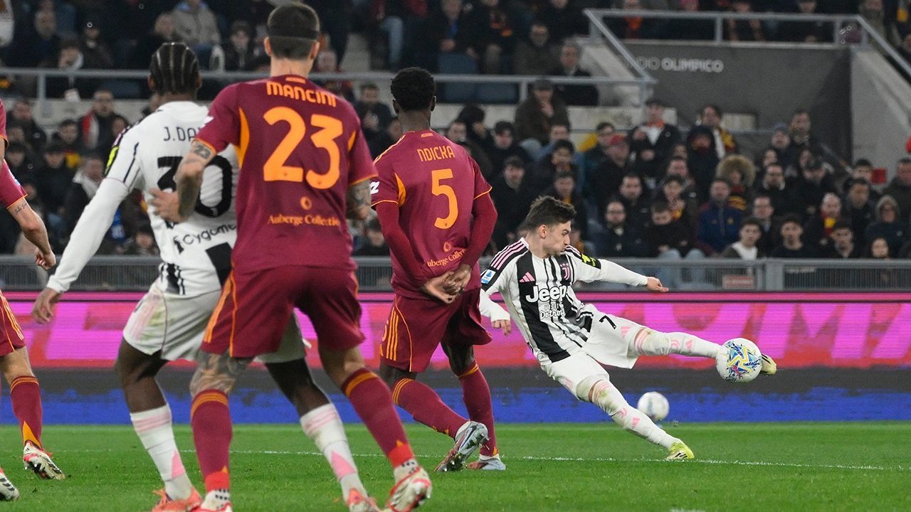 Roma vs Juventus 3-3: Gatti Selamatkan Bianconeri di Injury Time!