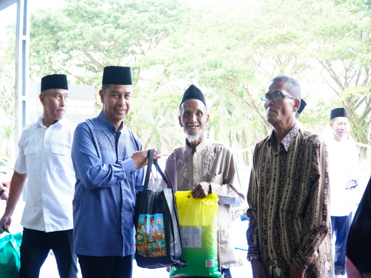 Safari Ramadhan Pemkab Kampar Jangkau Karya Bhakti, Bantuan Masjid hingga Santunan Disalurkan