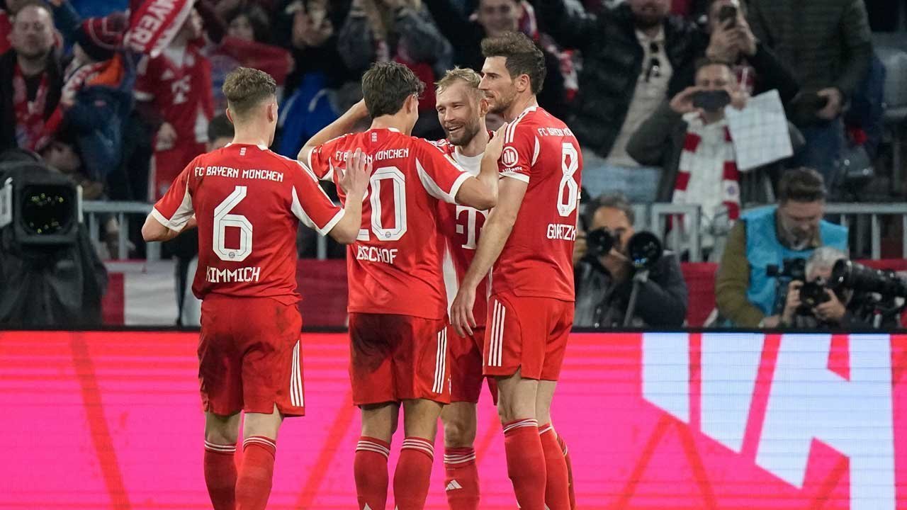 Unggul Jumlah Pemain, Bayern Hajar Monchengladbach 4-1