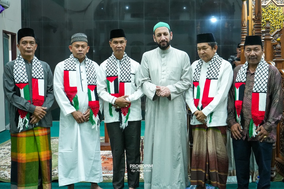 Sekda Sudandri Sambut Ulama Palestina dalam Safari Dakwah Ramadan di Masjid Agung Darul Ulum