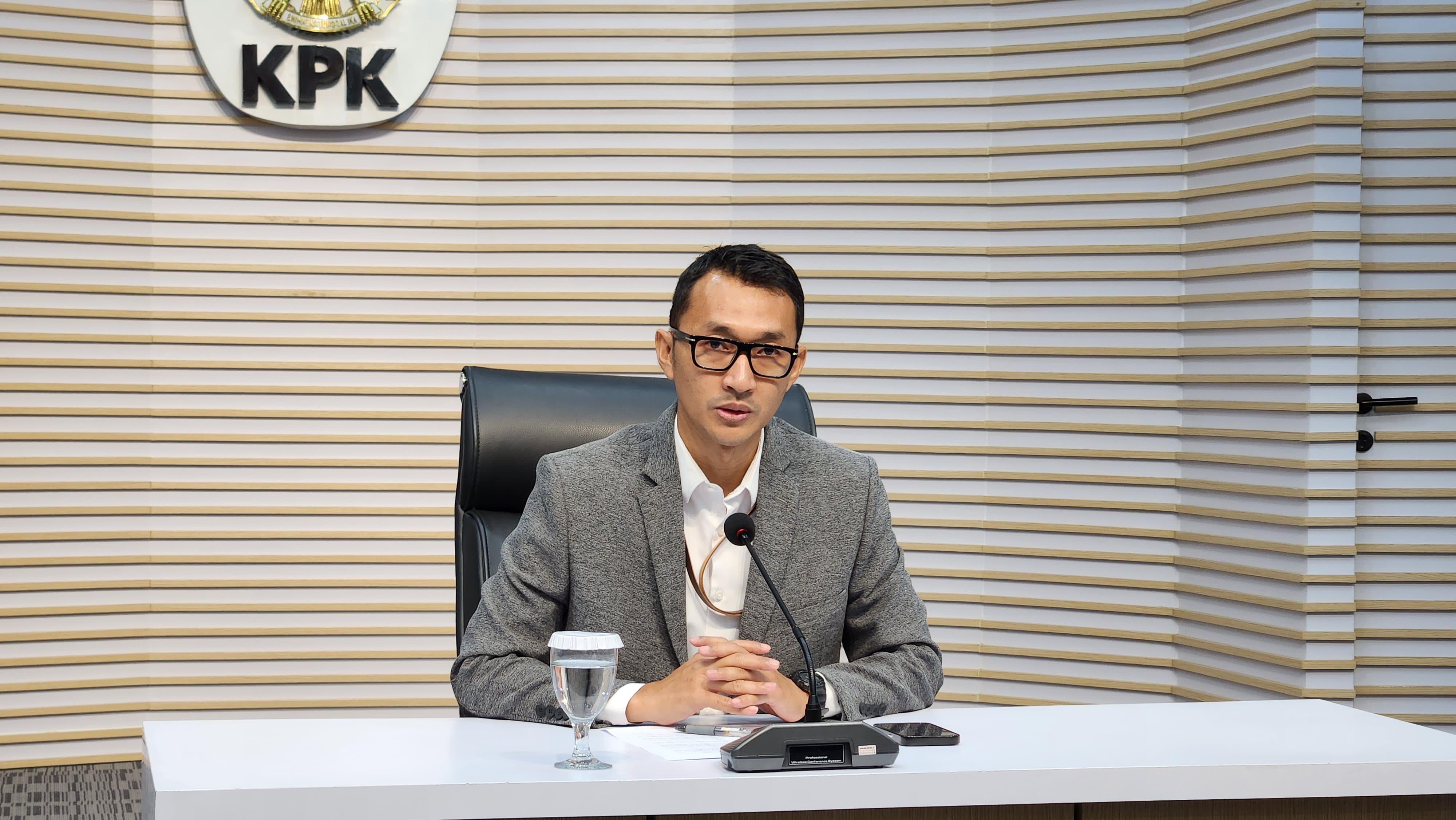 KPK Tetapkan Ajudan Gubernur Riau Tersangka Baru dalam Kasus Dugaan Pemerasan
