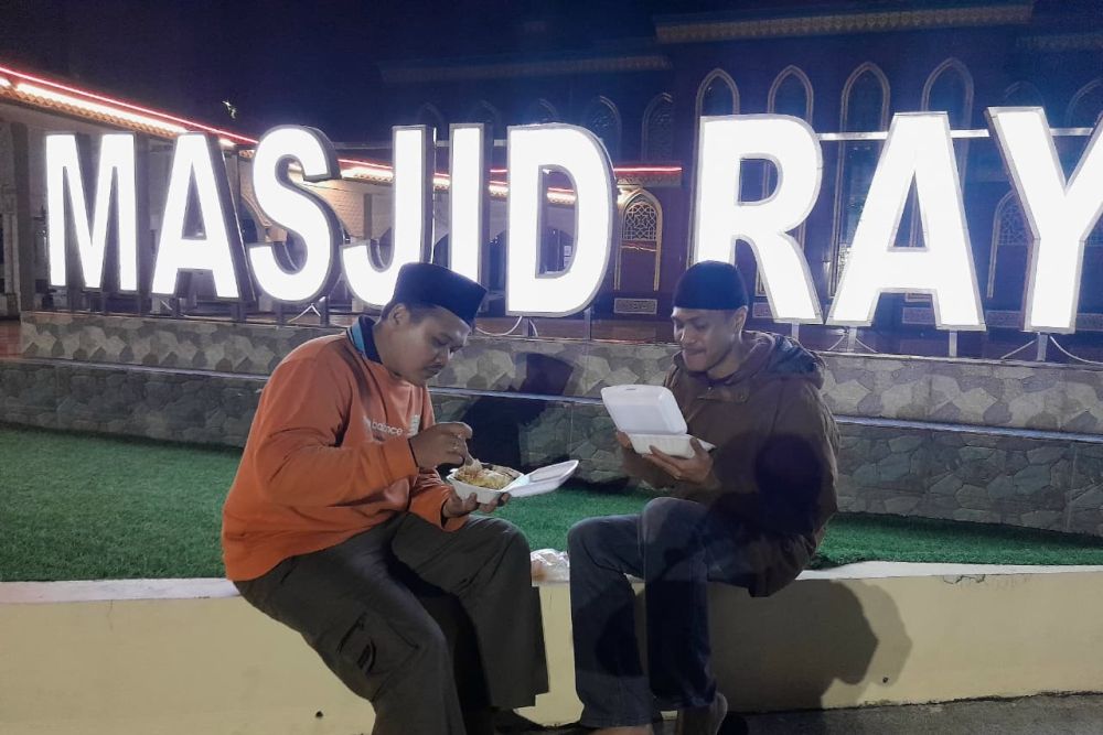 Itikaf Nyaman di Masjid Raya Senapelan, Jemaah Dapat Sahur dan Berbuka Gratis