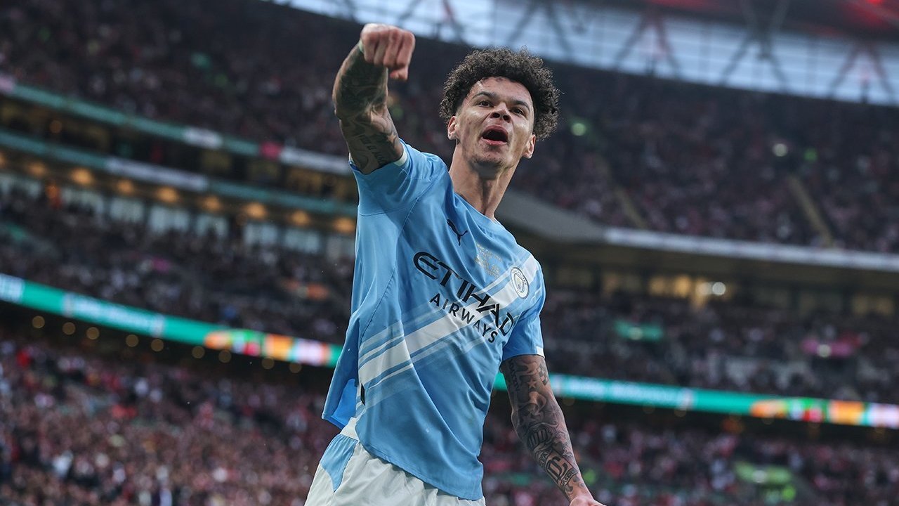 Bungkam Arsenal, Dwigol Nico O’Reilly Antar Manchester City Juara Carabao Cup 2026