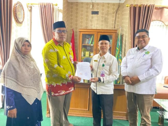 MTs Darul Falah Menuju Negeri, Kemenag Pelalawan Terima Penyerahan Aset