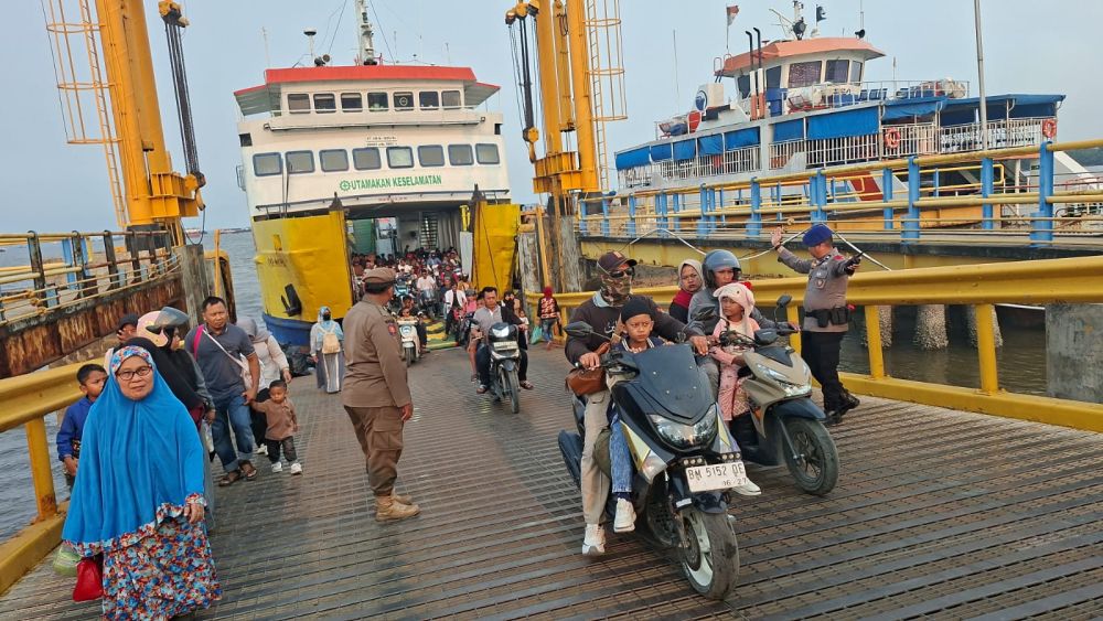 Arus Penyeberangan Dumai–Rupat Meningkat, Warga Diimbau Utamakan Keselamatan