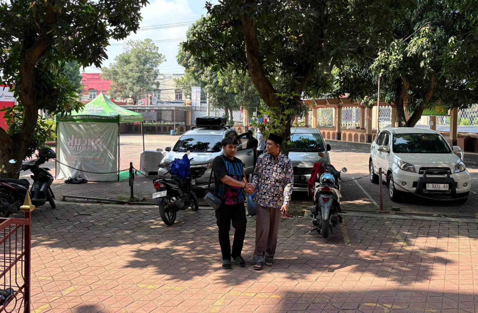 Arus Balik Padat, Penyuluh Siaga Layani Pemudik di Masjid Pantura Pekalongan