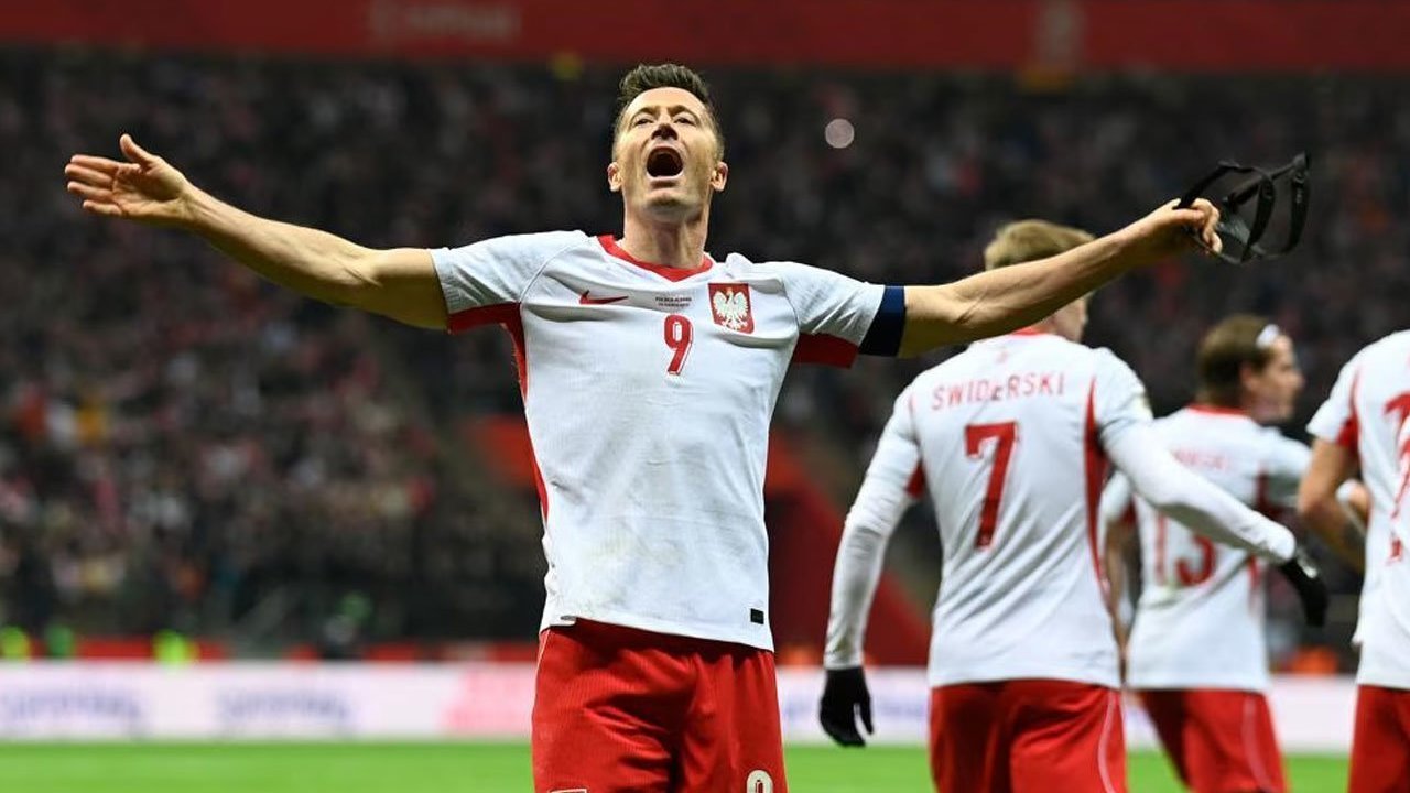 Hasil Polandia vs Albania: Lewandowski dan Zielinski Cetak Gol, Comeback Manis Elang Putih di Warsaw