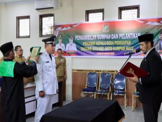 Pemkab Kampar Resmi Lantik Pj Kepala Desa Persiapan Tanjung Jaya