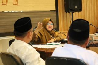 Afni Zulkifli Minta Perusahaan Prioritaskan Tenaga Lokal dan Ikut Rawat Jalan Daerah