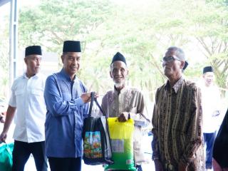 Safari Ramadhan Pemkab Kampar Jangkau Karya Bhakti, Bantuan Masjid hingga Santunan Disalurkan