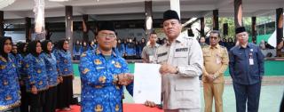 Bupati Kuansing Lantik 1.055 PPPK Paruh Waktu, Tekankan Disiplin dan Loyalitas Aparatur