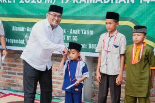 Wawako Dumai Sugiyarto Santuni Ratusan Anak Yatim di Harlah ke-7 GSTM