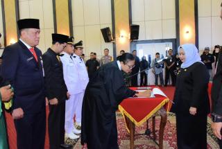 271 Pejabat Dilantik, Bupati Kasmarni Tekankan Jabatan Sebagai Amanah, Bukan Status