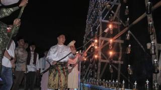 Wawako Pekanbaru Apresiasi Festival Lampu Colok Bukit Raya