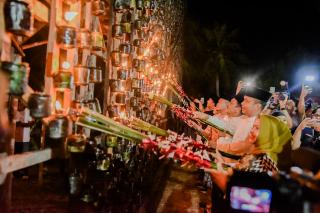 Bupati Kasmarni Buka Festival Lampu Colok 2026, Lestarikan Warisan Budaya Melayu