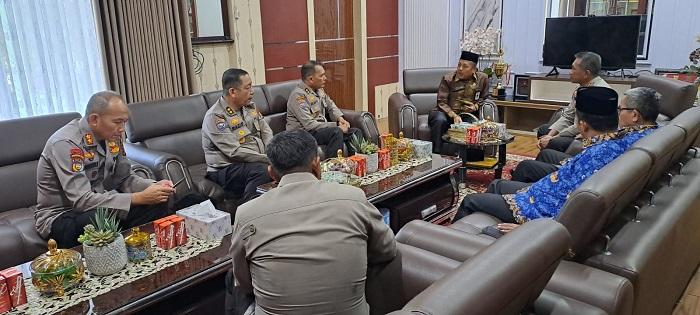 Polda Riauâ€“Kemenag Perkuat Sinergi Pendidikan Madrasah dan Pesantren