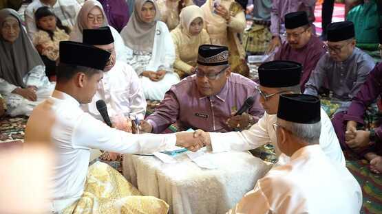 Akad Nikah Putri Wakil Bupati Bengkalis Berlangsung Khidmat, Dipimpin Kepala KUA Bengkalis