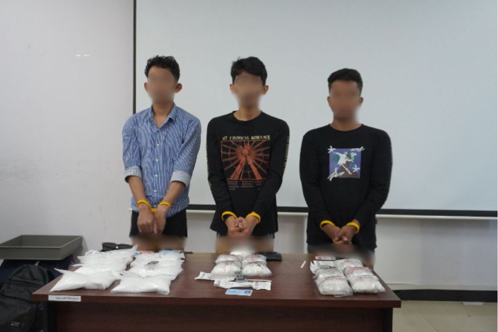 Lanud Rsn dan Avsec Bandara SSK II Gagalkan Penyelundupan 4 Kg Sabu di Pekanbaru