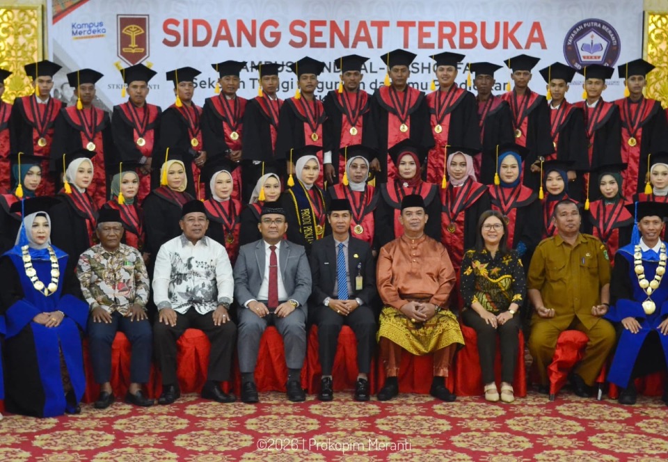 Cetak Pendidik Berkualitas, STKIP Meranti Wisuda 50 Sarjana