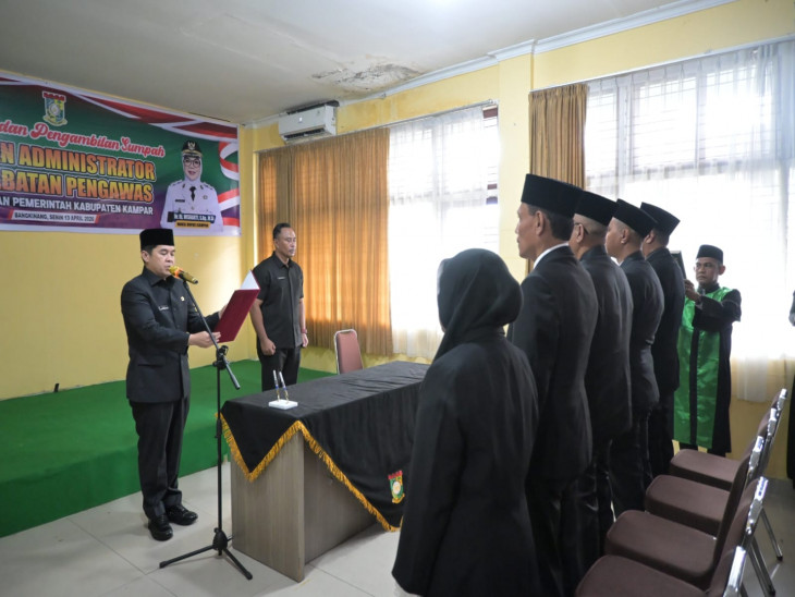 Penyegaran Organisasi, Pemkab Kampar Lantik Pejabat Administrator dan Pengawas