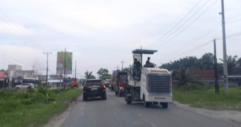 Jelang MTQ Riau dan Pacu Jalur 2026, Perbaikan Jalan Nasional di Kuansing Mulai Dikebut