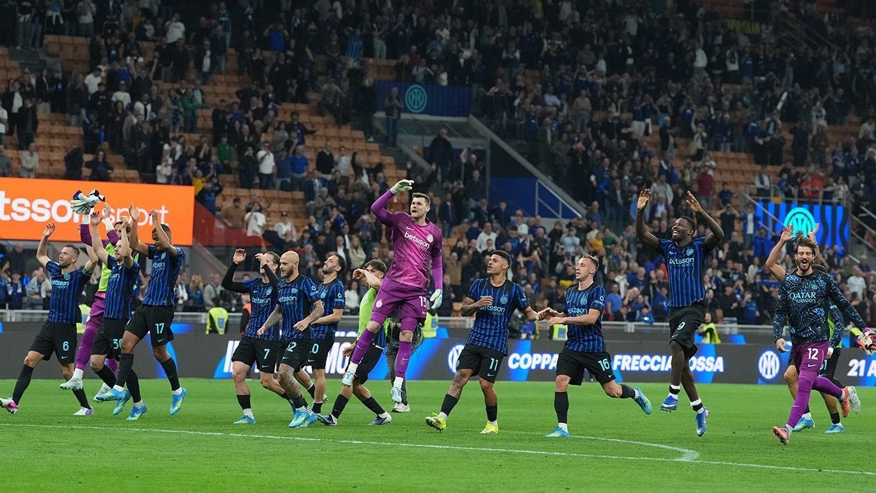 Inter Milan Hajar Cagliari 3-0, Scudetto Kian di Depan Mata