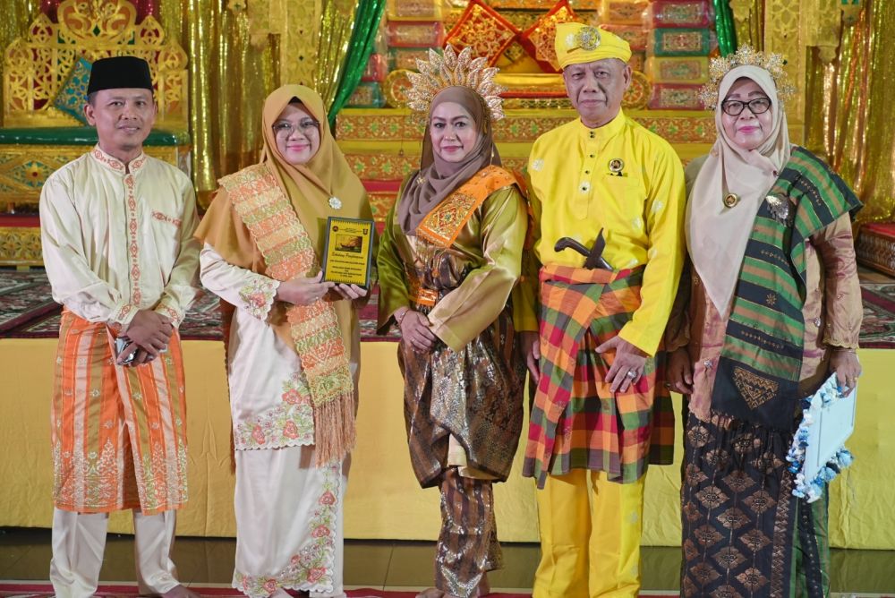 Bupati Afni Zulkifli Tekankan Marwah Melayu di Lembaga Adat Melayu Riau