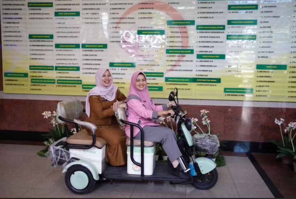 RSUD Arifin Achmad Sediakan Motor Listrik Gratis untuk Mobilitas Pasien
