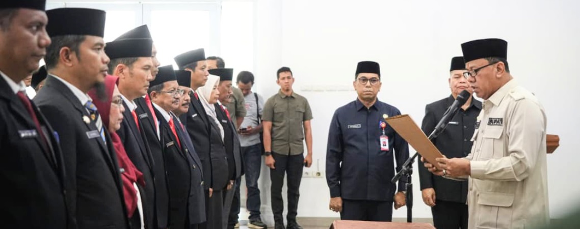 Bupati Kuansing Lantik Sejumlah Pejabat, Tekankan Profesionalisme dan Peningkatan Kinerja
