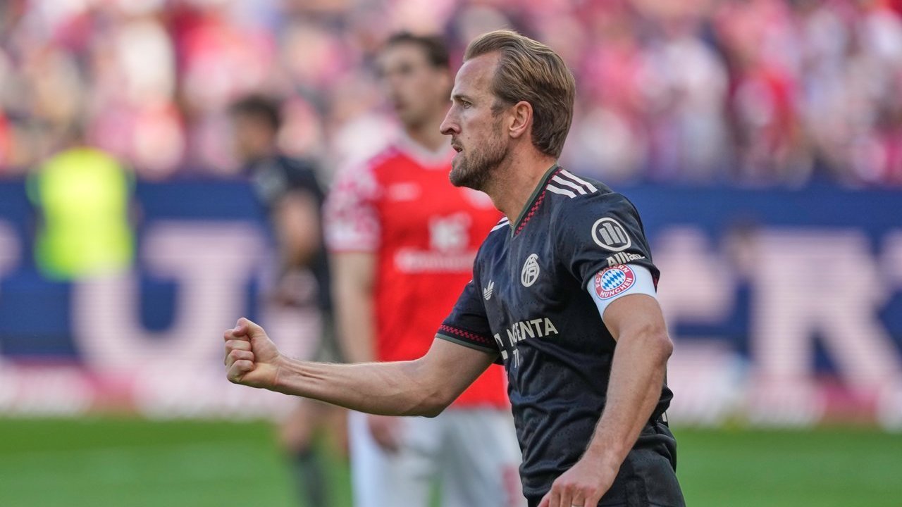 Comeback Gila Bayern Munchen! Tertinggal 0-3, Die Roten Balik Menang 4-3 atas Mainz